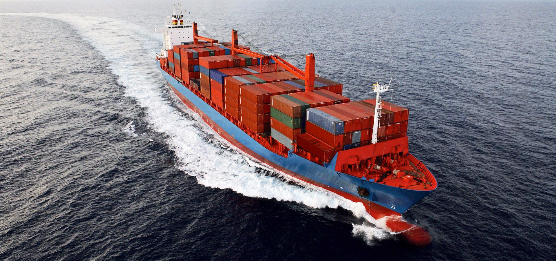 FDTrans cung cấp các dịch vụ vận tải đường biển với mức giá cạnh tranh, đúng lịch trình, đáp ứng đầy đủ nhu cầu vận chuyển hàng hóa đến các cảng trên thế giới.